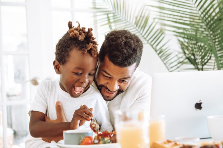 How to Build a Relationship Between a Child and a New Partner: Tips for Parents